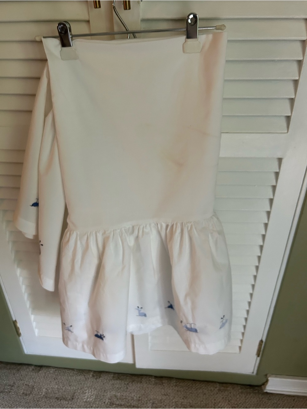 Pottery Barn Kids White Crib dust ruffle